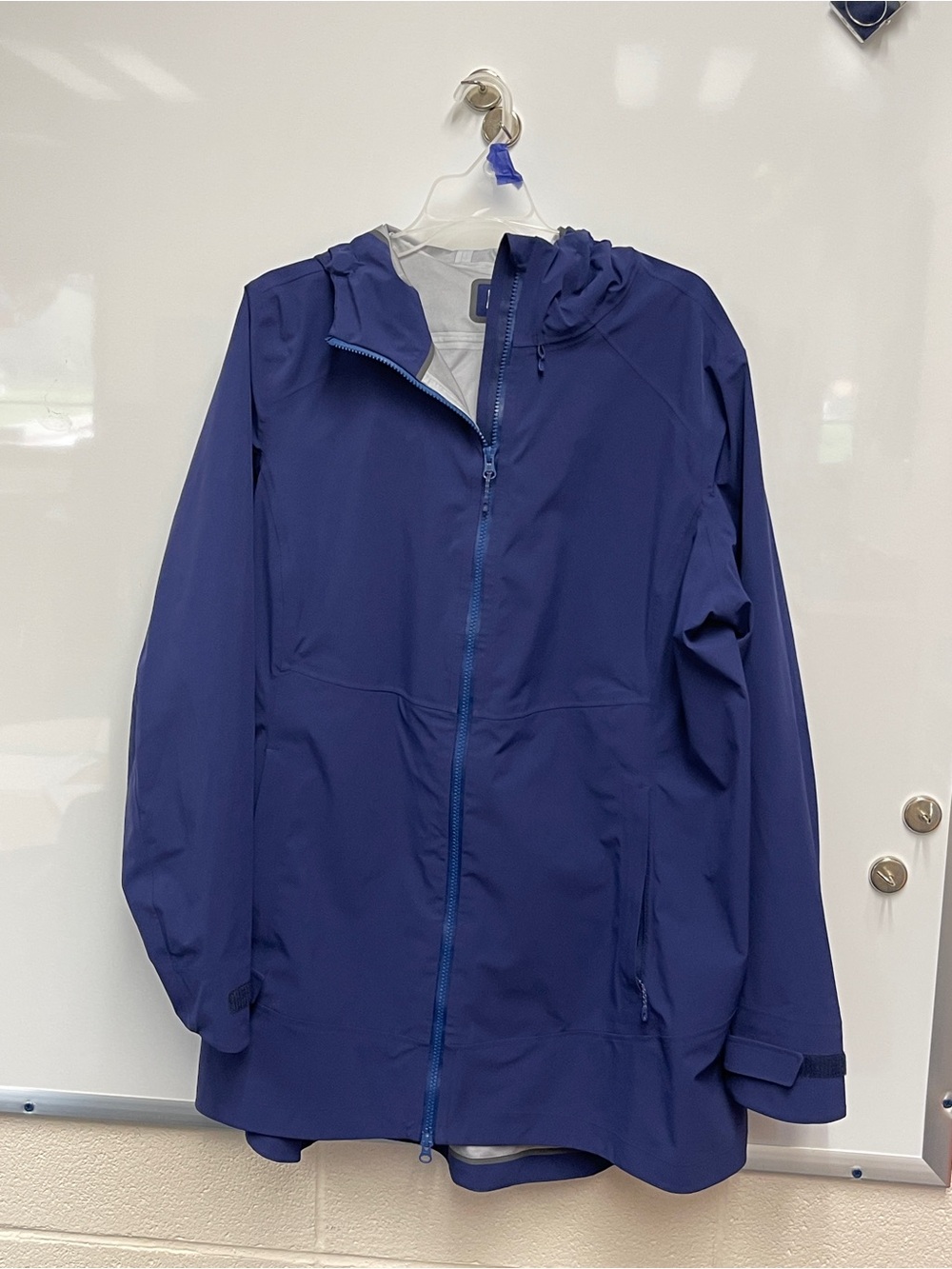 Duluth Trading Company Women's Dryfecta Navy Blue Hooded Rain Jacket EUC